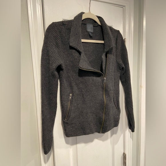 Paraphrase Size M Gray 100% Wool Asymmetrical Full Zip Bomber Sweater Jacket - Picture 2 of 14